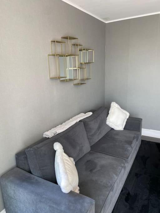 Appartement Familial Wifi Netflix Amazon Prime Saint-Cyr-lʼÉcole Exteriör bild