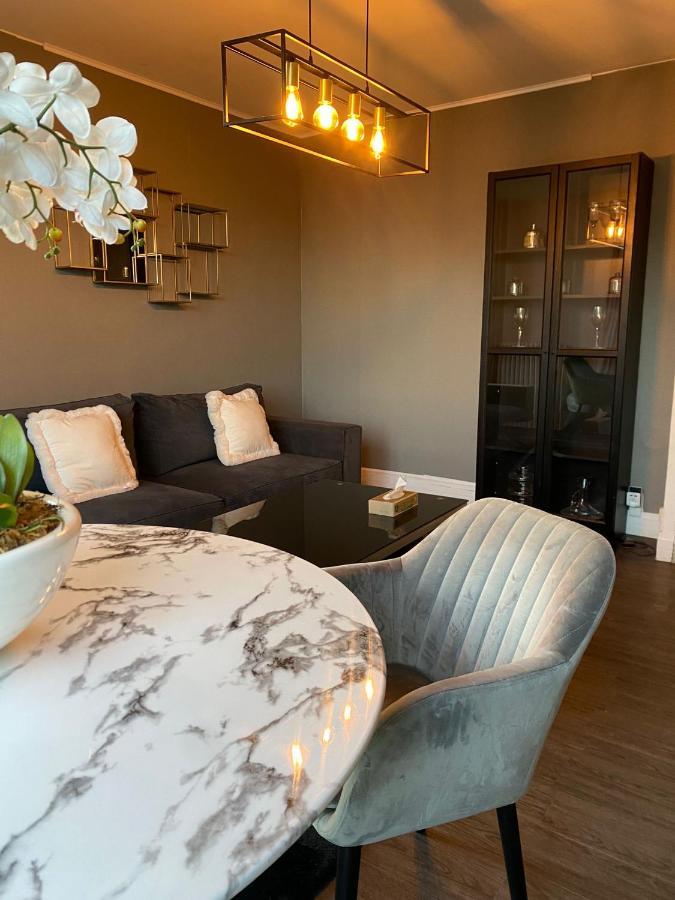 Appartement Familial Wifi Netflix Amazon Prime Saint-Cyr-lʼÉcole Exteriör bild